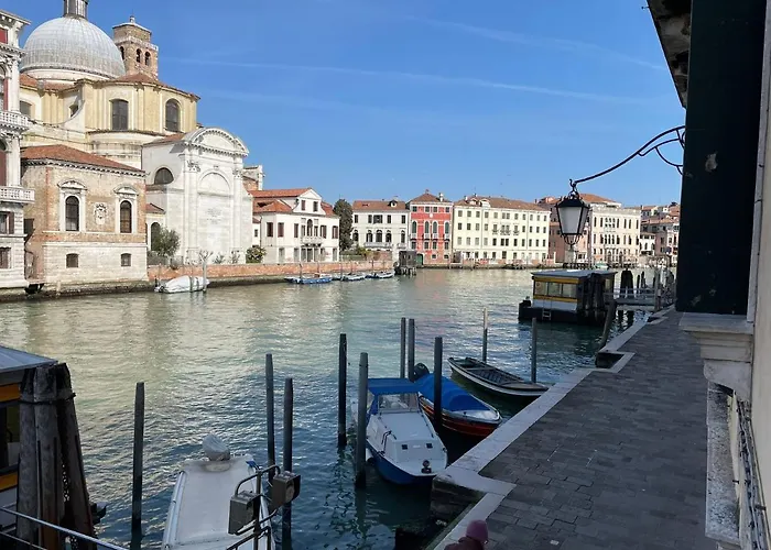 Canal Riva De Biasio Penzion