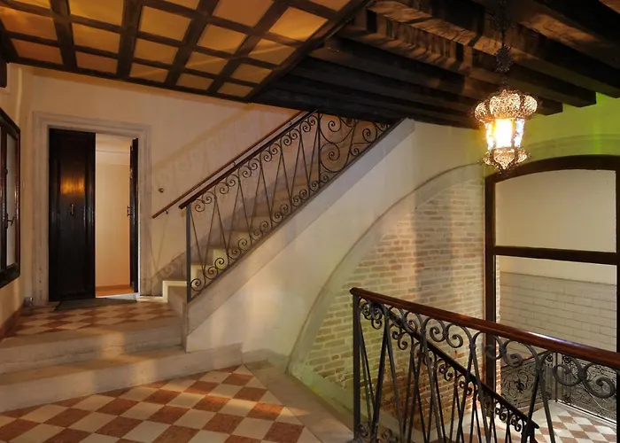 Canal Riva De Biasio 2* Veneza