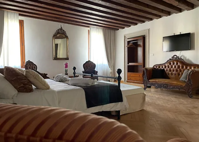 Canal Riva De Biasio