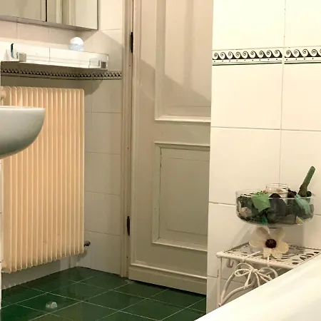 Canal Riva De Biasio Guest house 2*